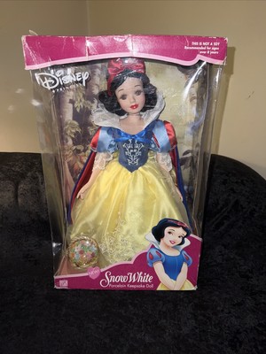 Disney Princess Snow White Brass Key Porcelain Keepsake Doll 2001 Vintage New