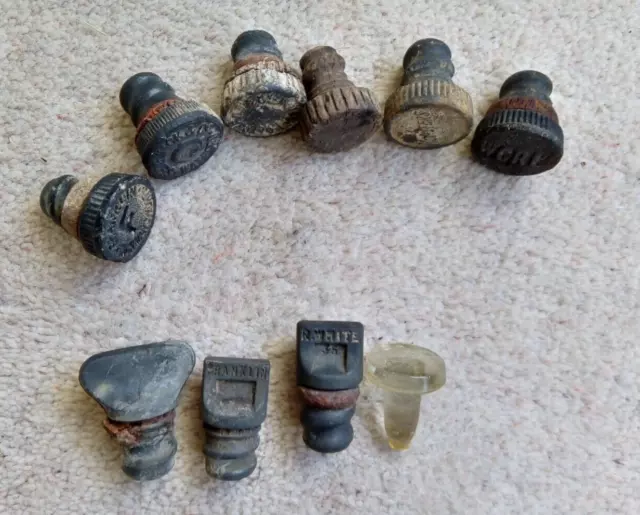 10 x VINTAGE BEER BOTTLE SCREW TOPS, STOPPERS.