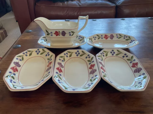 VGC Adams OLD COLONIAL 5 Plates & Gravy Boat / Jug