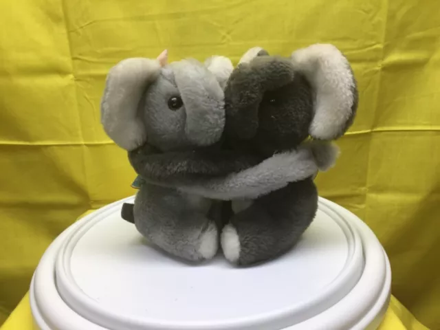 Dakin 1978 Hugging Elephants Pair Couple Stuffed Plush Gray “ Tall