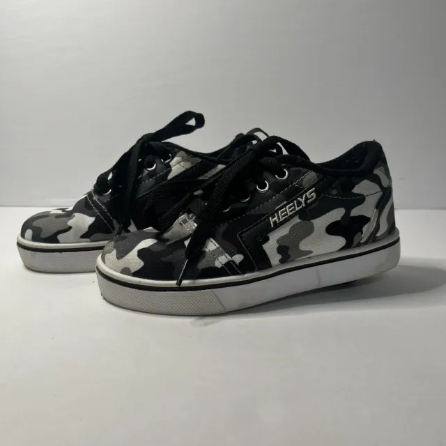 Heelys Pro Prints Wheeled Skate Shoes Black Gray Camo Youth Size 13C HE100581