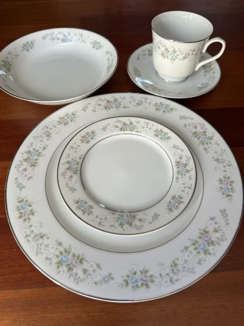 Vintage MCM Japanese Cannes Carltonware China #481 "Corsage" Set 12 placements,