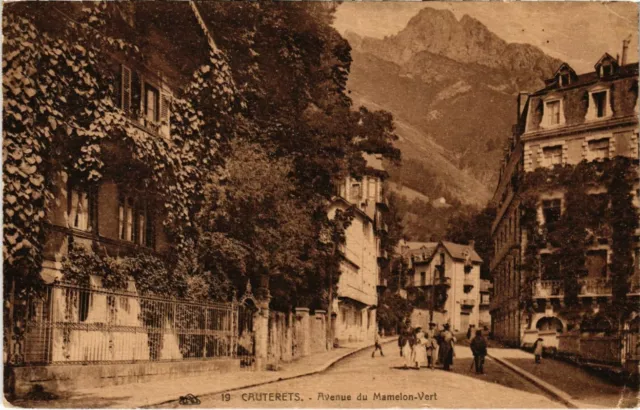 CPA CAUTERETS - Avenue du Mamelon-Vert (110220)