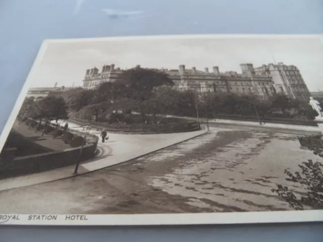 York   Royal Station Hotel  now   The Principal      VINTAGE  POSTCARD GOOD COND