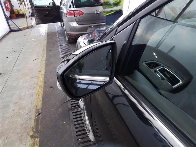 Sostituzione Specchietto Retrovisore LAND ROVER: Come Cambiare - Foto 9