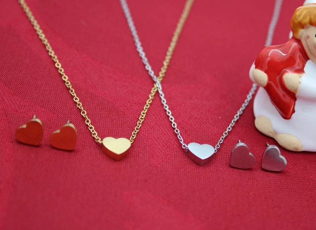 Collier Vintage Avec Pendentif Cœur Et Saphir Imitation Couleur Or - Bijou Rétro Sans Marque *4272