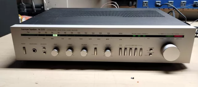 Vintage Harman Kardon HK330i Stereo Receiver, Great condition, Works