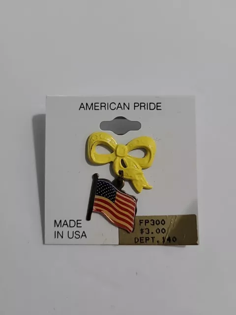 Vintage 1991 American Pride Yellow Ribbon Flag Desert Storm Era Pin Z