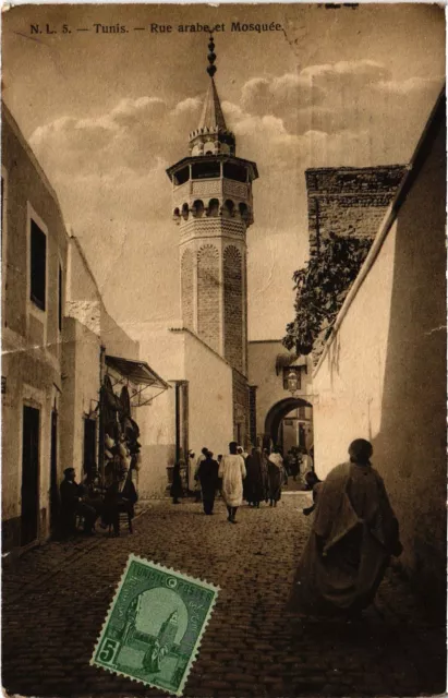 CPA AK TUNISIA Tunis Rue arabe et Mosquee (1316489)