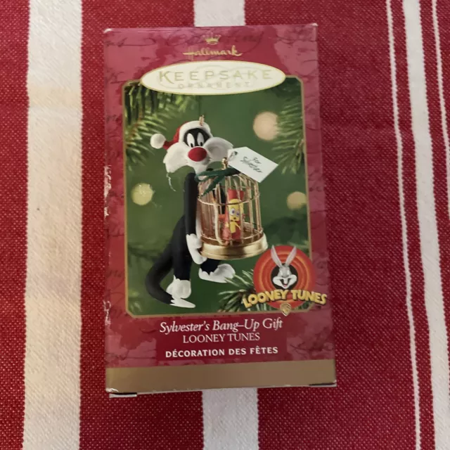 Hallmark Keepsake Sylvesters Bang Up Gift Looney Tunes Christmas Ornament 2000