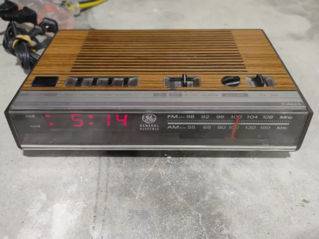 GE Model 7-4624B Vintage Clock Radio AM/FM Digital Alarm **Fully Tested**