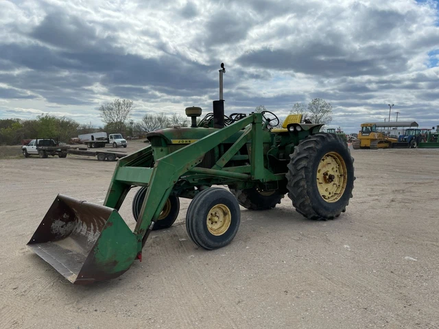 John Deere 4020 Loader Tractor