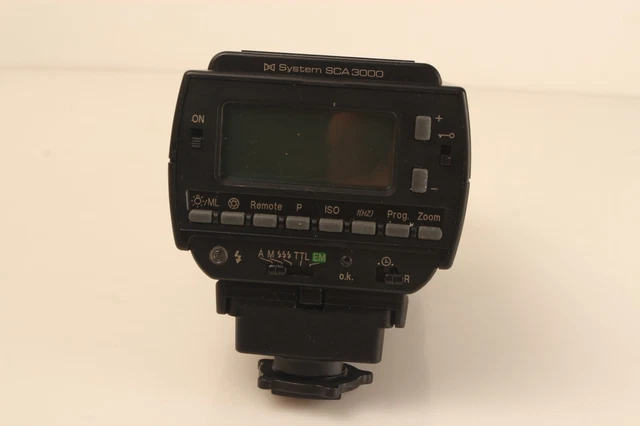Metz Mecablitz 40 MZ-1 with SCA 350 Flash Adapter for Leica R4 3
