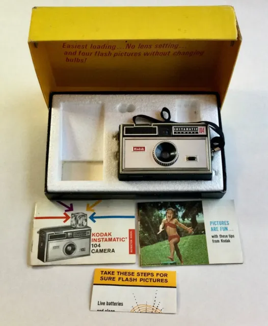Cámara Kodak Instamatic 104 modelo A104R en caja