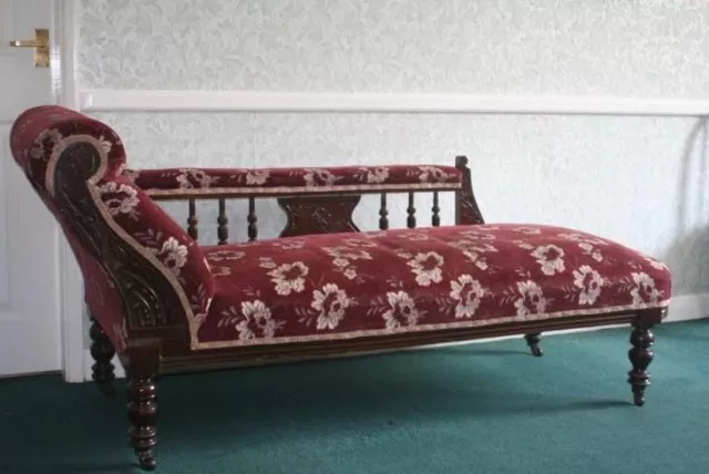 VICTORIAN STYLE CHAISE LONGUE Carved Oak Frame & Legs