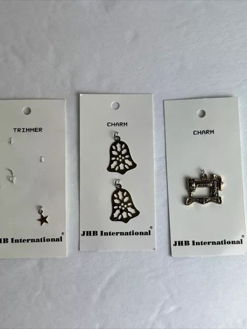 JBH International Charms on Cards Singer Máquina de coser Campanas Estrella Tono Dorado