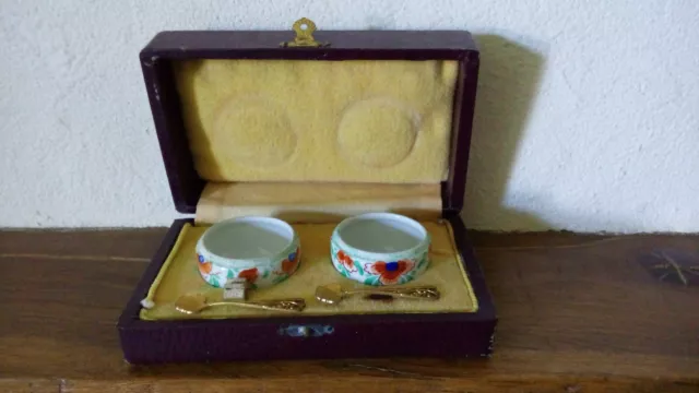 Manque couvercle Coffret PAIRE SALERONS LIMOGES Porcelaine CUILLERS métal doré