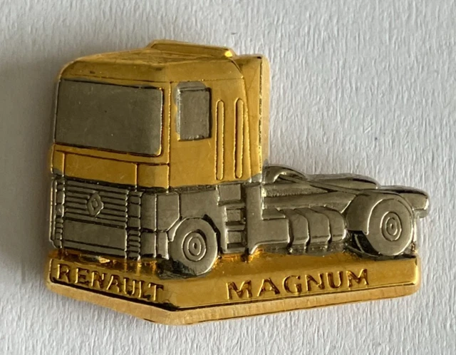 Les 500 premiers modèles du Renault Magnum AE500 1:18 sont là ! 😱 Limité à 999 exemplaires Commandez dès maintenant sur  | OttOmobile Ltd