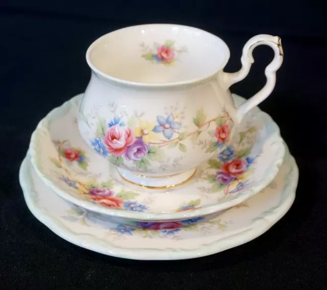 Beautiful Royal Albert Colleen Trio