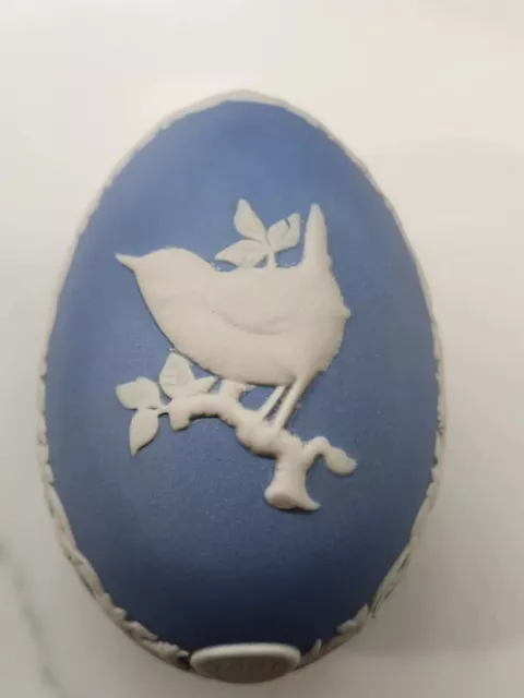 Vintage 1981 Wedgewood Jasperware Small Blue Egg Shaped Wren With Original Box