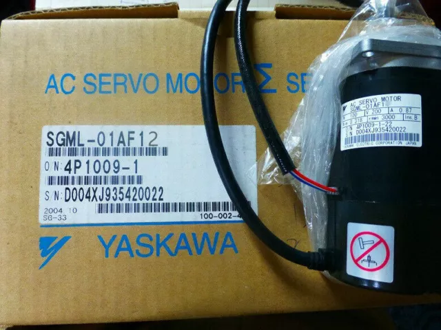 One New Yaskawa SGML-01AF12 Servo Motor SGML-01AF12 In Box Expedited Shipping #Z