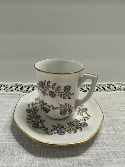 Media taza de porcelana octágono vintage Bavaria Flora Wilson pequeñas flores azules