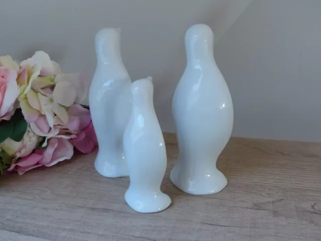 Lot de trois Statuettes Pingouins Céramique Blancs Vintage 3