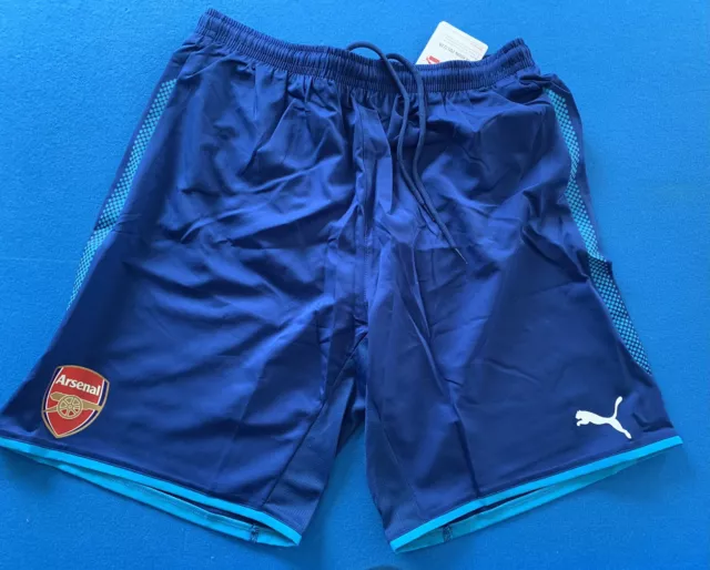 BNWT *L* 2017/18 Arsenal Away Puma Football Shorts