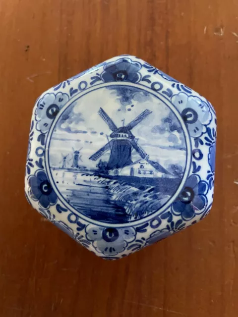 Boite A Bijoux En Faience Delft Signée
