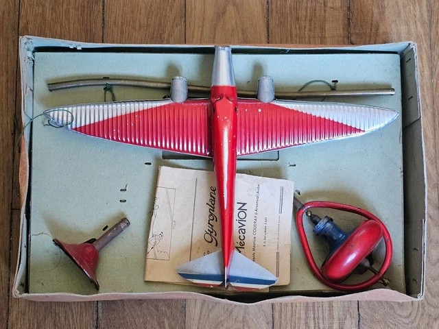 Ancien Avion Jouet En Tôle Et Aluminium - Le Gyroplane - Pièce Vintage