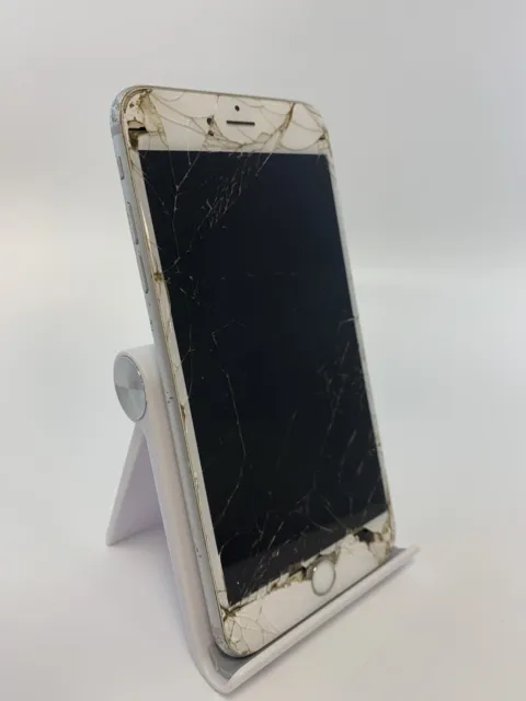 Apple iPhone 6s Plus A1687 Silver Cracked Screen LCD IOS Smartphone Faulty