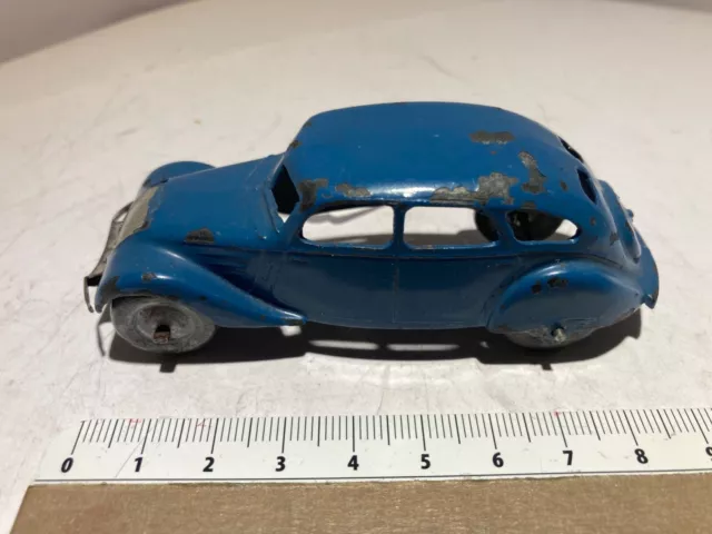 Dinky-Toys France Référence 24K. Peugeot 402.