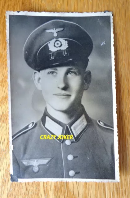 WW2 German Soldier    Portrait  Postcard !! AC09