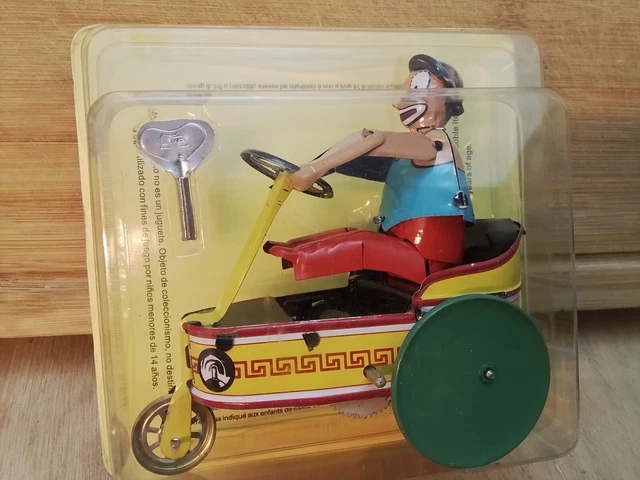Voiture de course jouet tôle à friction Grand Prix Schylling - annonce