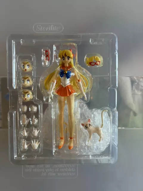 Bandai SH Figuarts Guardian Sailor Venus Sailor Moon Figure 3