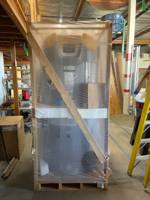 AO Smith BTH40000N000000 - 119 Gallon Cyclone Commercial Water Heater NEW