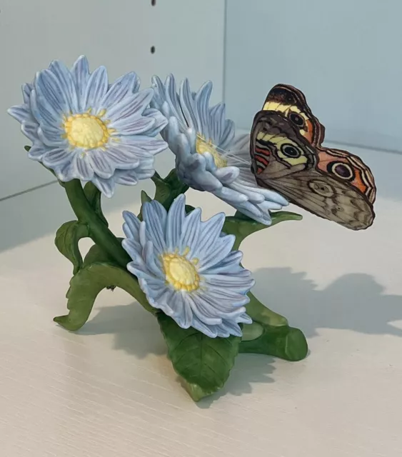 Lenox-BEAUTIFUL Buckeye Butterfly with Pretty Blue Flowers-Item #-790286 NIOB