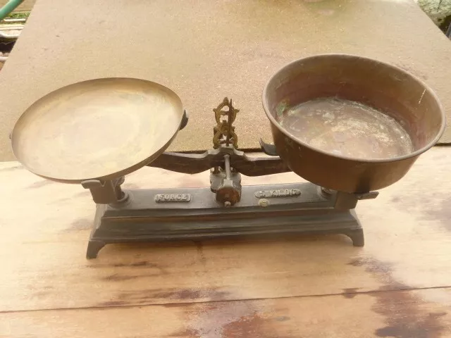 Antique Force 5 Kilo Scale Vintage Antique Early French Scale. 100+ Years Old