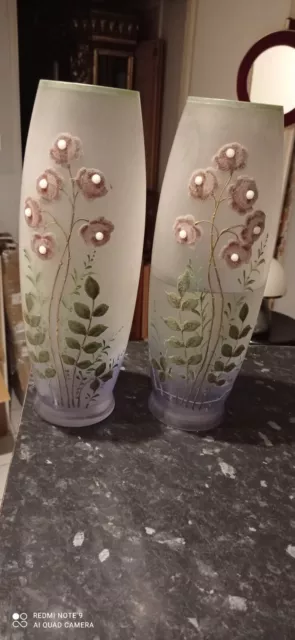 Paire De Vases Anciens Émaillés Motif Floral