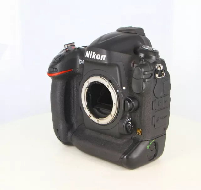 Near Mint Nikon D4 16.2MP FX Digital SLR Camera Body Japan