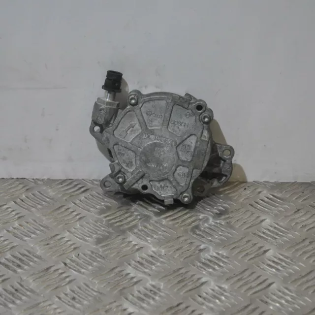 Pompe à vide moteur VOLKSWAGEN JETTA MK6 2.0 TDI 03L145100 2.0 Diesel 103kw 2014