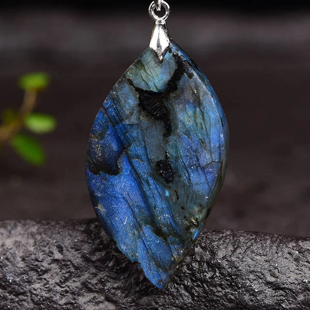 Raw Natural Labradorite Leaf Shape Pendant Quartz Crystal Stone Necklace Healing