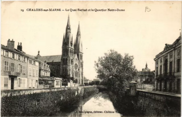 CPA CHALONS-sur-MARNE Le Quai Barbat et le Quartier N.-D. (490928)