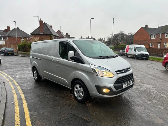 2016 Ford Transit Custom 2.2 TDCi 170ps Low Roof Limited Van PANEL VAN Diesel Ma 2016 Ford Transit Custom 2.2 TDCi 170ps Low Roof Limited Van PANEL VAN Diesel Ma