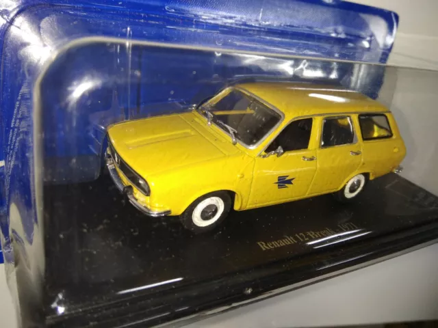 Voiture 1/43 036 –RENAULT 12 BREAK 1971 - LA POSTE -  UNIVERSAL HOBBIES