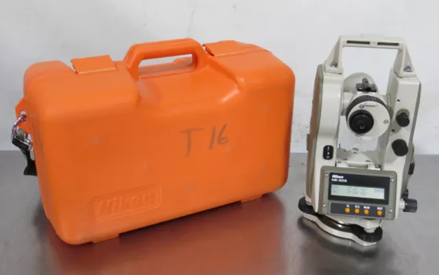 T187989 Nikon NE-20S Digital Theodolite w/ Carrying Case