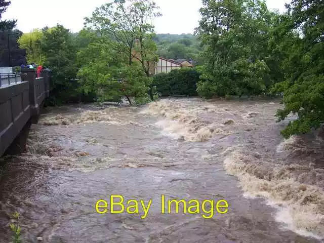 Photo 6x4 June 2007 - River Don Weir at Oughtibridge during the flood. Th c2007