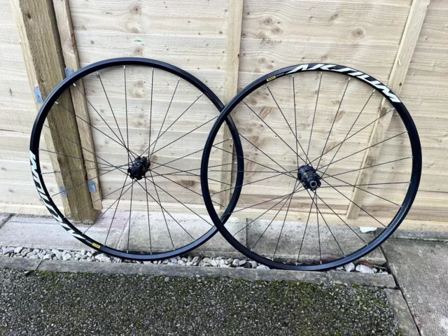 Aksium 700 on sale road bike wheels