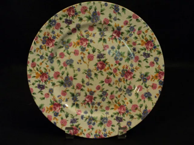 Beautiful Royal Winton "Old Cottage" Chintz 9" Plate
