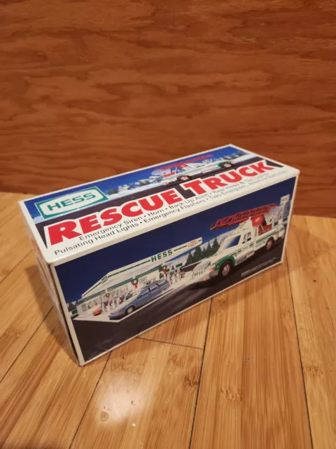 Hess Oil Company 1994 Rescue Truck Toy Model Vintage-New in Box- Lights & Sounds